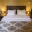 Double room (queen size bed)